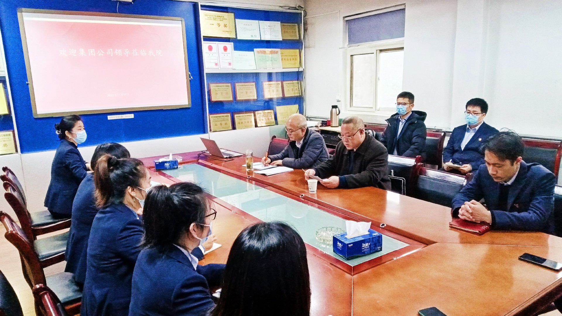 新時(shí)代新征程 新部署新要求 ——集團(tuán)公司黨委副書記范宏林為院第二黨支部講黨課