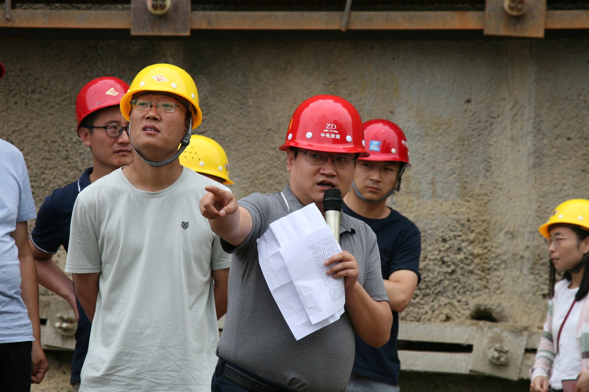 我院開展科技沙龍暨觀摩交流研討活動 ——西安華南城1668新時代廣場項目樁基試驗